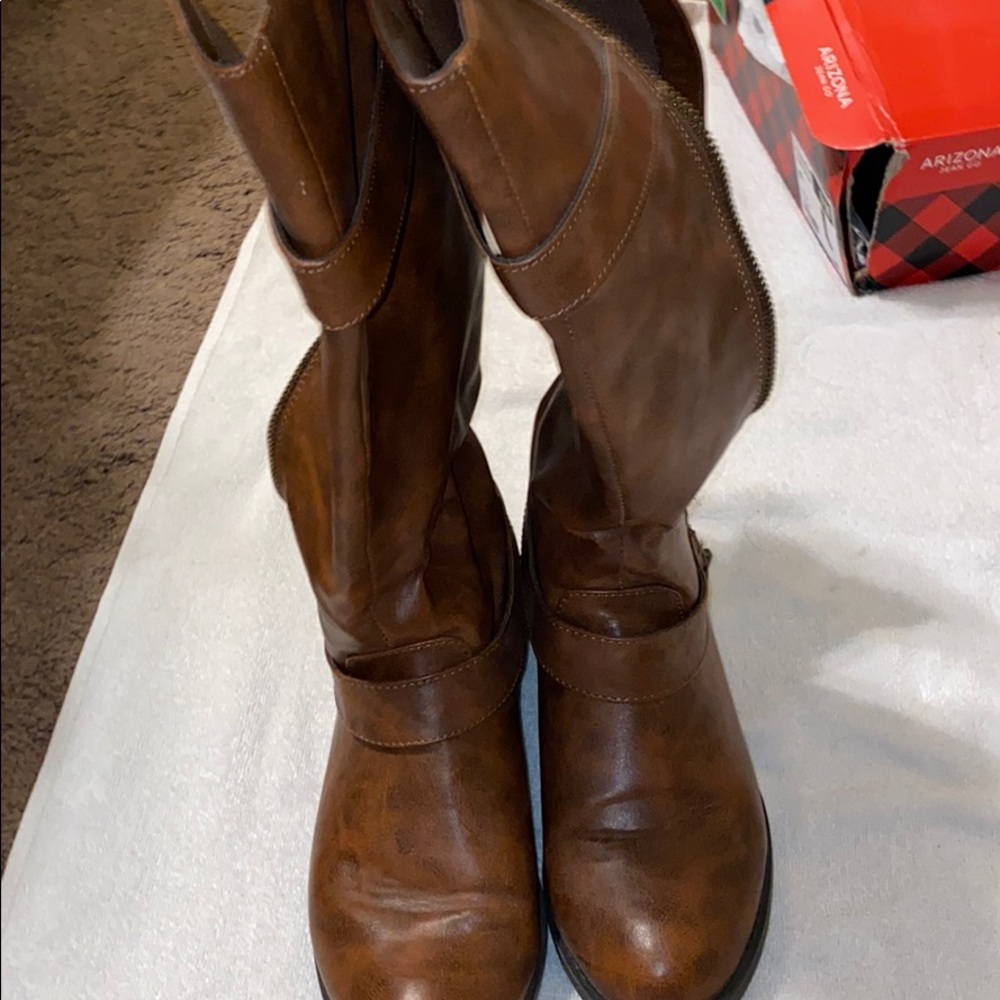 LEATHER BOOTS